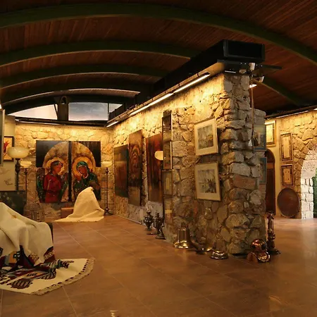 Gasthuis Antik Zeytin & Art Göltürkbükü